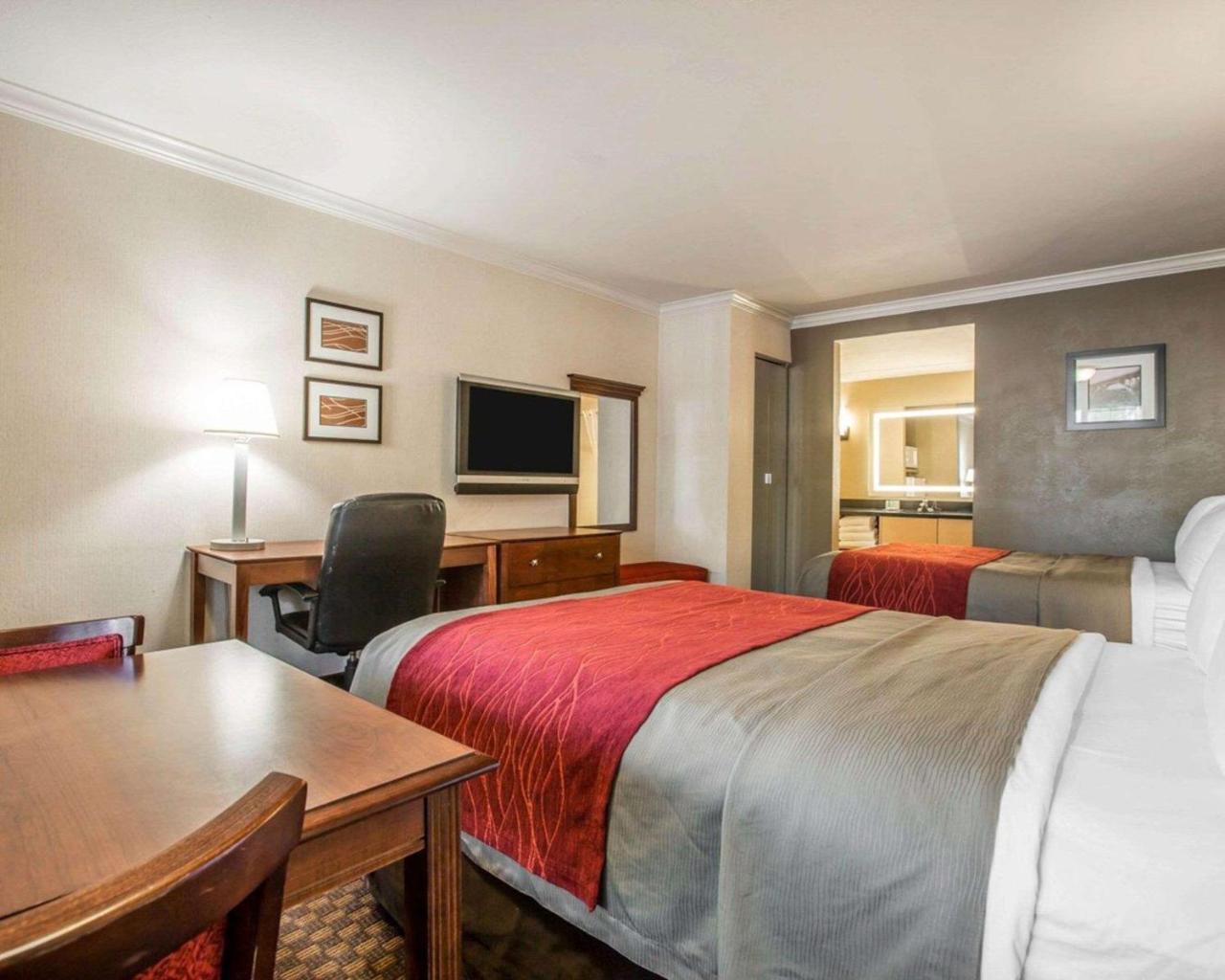 Hotel Hyland Near Civic Center