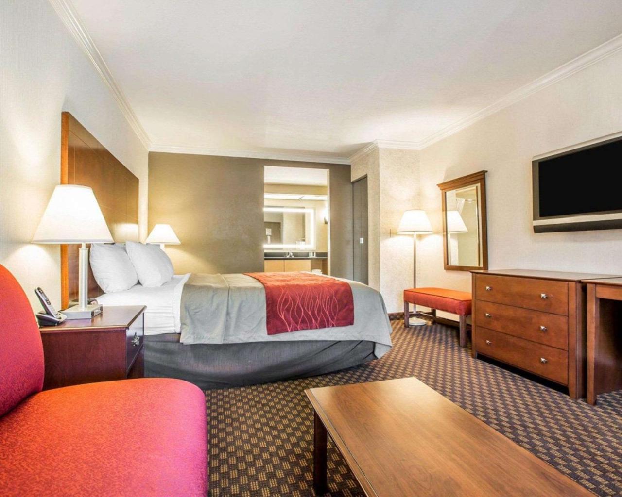 Hotel Hyland Near Civic Center 2*